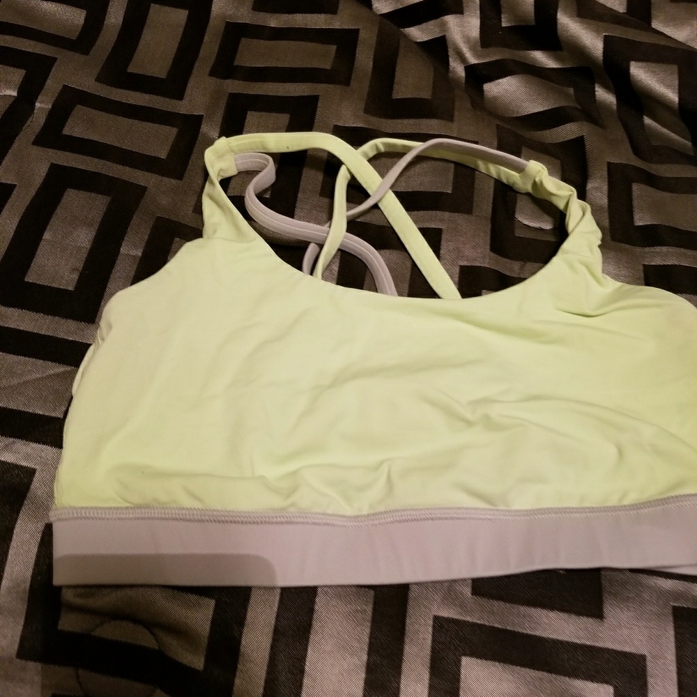 Lululemon sports bra